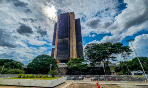 Leia mais sobre o artigo Debate Econômico: Juros Nominais superam Gastos Primários na pressão sobre a Dívida Pública