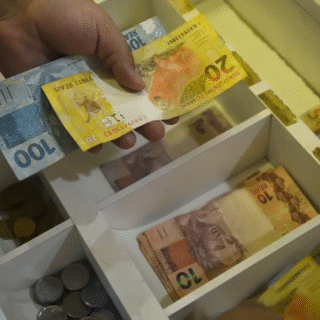 Poder de compra sob pressão: INPC acelera e atinge 4,11% no acumulado de 12 meses