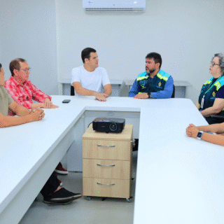 Prefeito Renato Junior ouve população, endurece fiscalização e cobra rigor contra falhas da Águas de Manaus