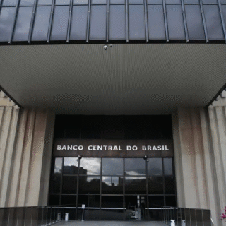 Boletim Focus: Mercado eleva projeções de inflação e juros para 2026; PIB e câmbio seguem estáveis