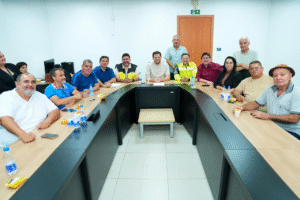 Leia mais sobre o artigo Gestão Municipal e Operadores de Lotação Aliam Diálogo por Melhorias no Transporte de Manaus
