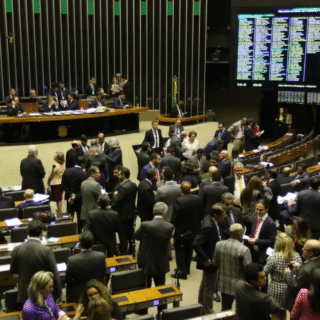 Congresso derruba vetos da LDO 2026 e libera verba federal para municípios inadimplentes