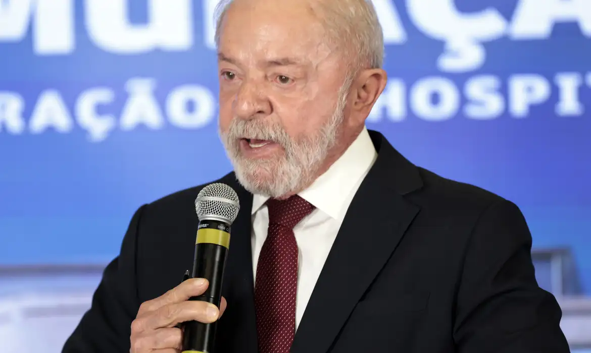 No momento, você está visualizando Presidente Lula começa sessões de radioterapia preventiva em Brasília