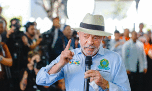 Leia mais sobre o artigo Em Sergipe, Lula defende controle estatal e critica privatizações do setor de energia