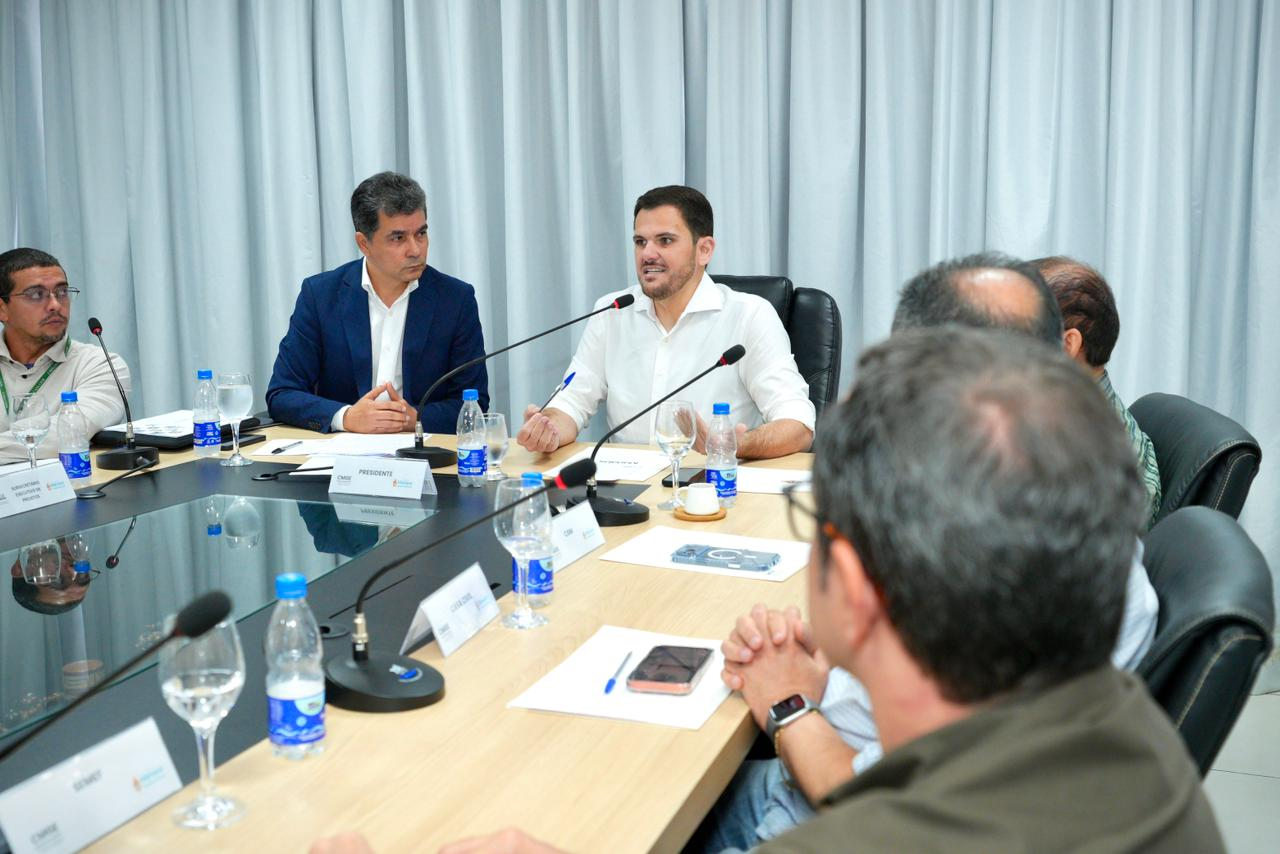No momento, você está visualizando Gestão Estratégica: Prefeitura de Manaus debate projetos de mobilidade e inovação em reunião do CMGE