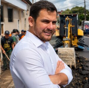 Leia mais sobre o artigo Prefeitura lança programa que une asfalto, limpeza e serviços sociais nos bairros