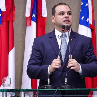 Governador Roberto Cidade propõe salário por até 1 ano para delegados após deixarem cargos de comando