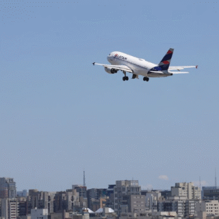 Combustível de aviação fica 14,2% mais barato após decisões da Petrobras e do Governo
