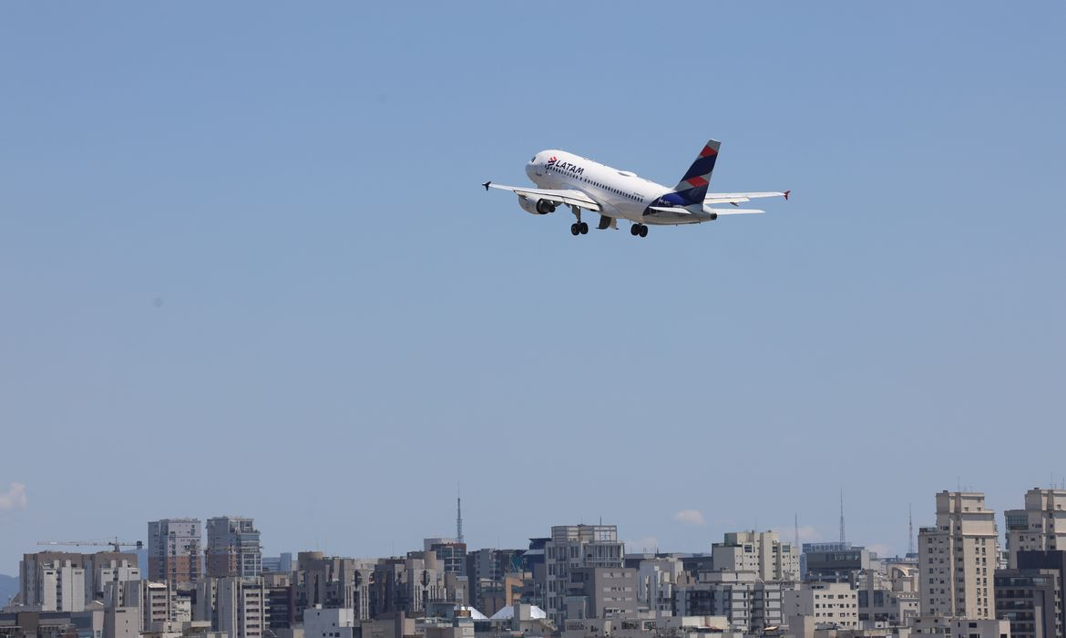 No momento, você está visualizando Combustível de aviação fica 14,2% mais barato após decisões da Petrobras e do Governo