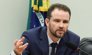 Leia mais sobre o artigo Planalto avalia impacto econômico de sanções americanas contra facções brasileiras