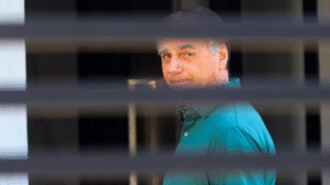Leia mais sobre o artigo Defesa de Bolsonaro afirma que equipe desativou arma por precaução médica