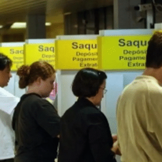 Portas fechadas no Corpus Christi: veja como pagar as contas e o que funciona nos bancos