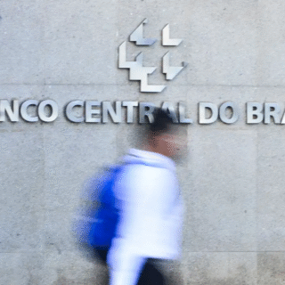 Boletim Focus: Mercado eleva projeção da inflação e prevê juros em 14% ao final de 2026
