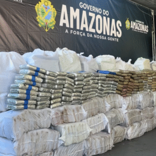 Operação policial apreende 2,5 toneladas de entorpecentes no Rio Solimões