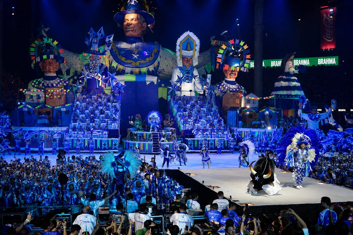No momento, você está visualizando Azul da Cor da Origem: Caprichoso Inaugura o Festival de Parintins 2026 com Manifesto de Resistência e Tradição