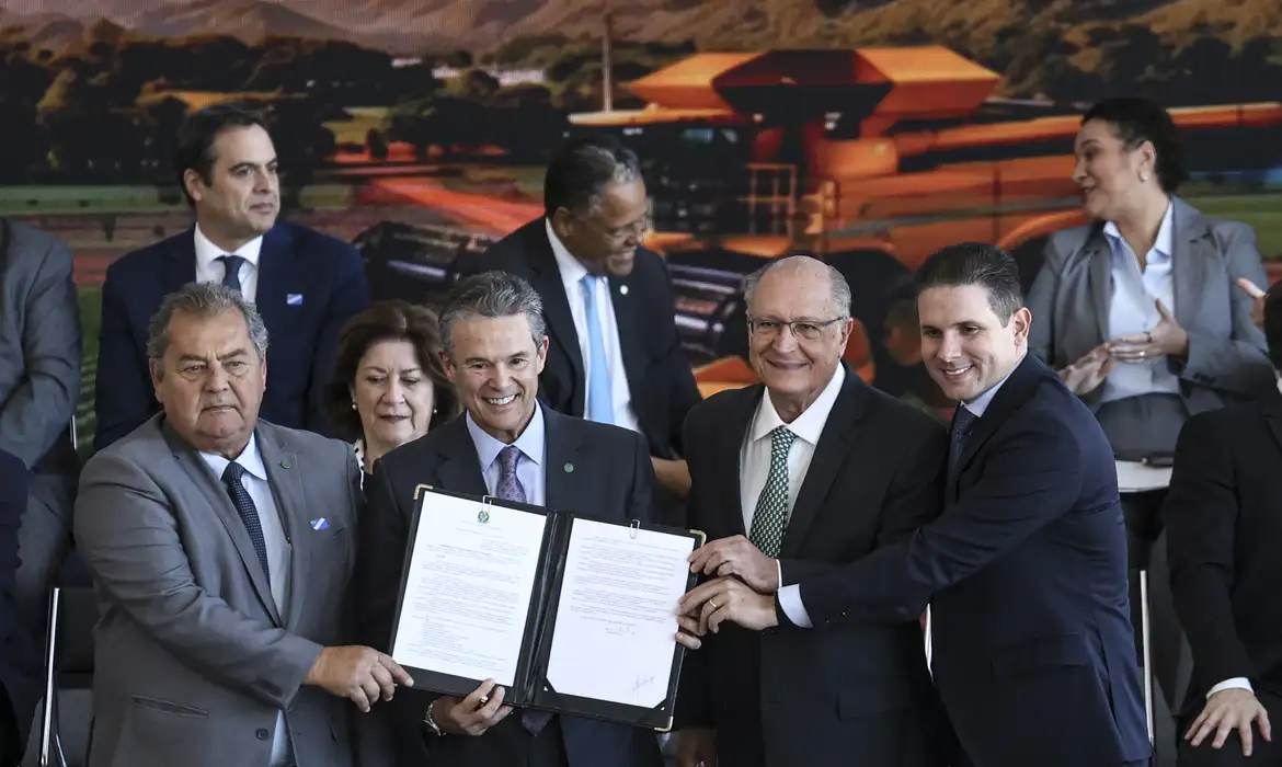 No momento, você está visualizando Novo Plano Safra prevê R$ 525,1 bilhões para a agricultura empresarial