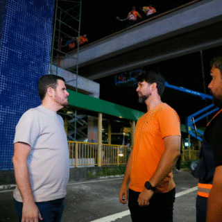 Nova passarela da Torquato Tapajós entra em fase de concretagem e ganha mais altura para evitar acidentes