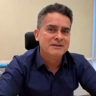 David Almeida questiona transferência de R$ 100 milhões da UEA para a Amazonprev