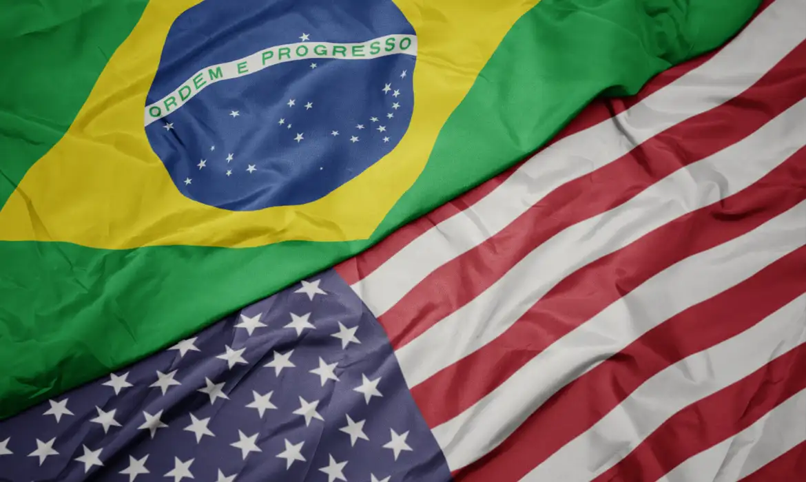 No momento, você está visualizando Tensão Comercial: Brasil reage a tarifas de 25% impostas pelos EUA e promete retaliação