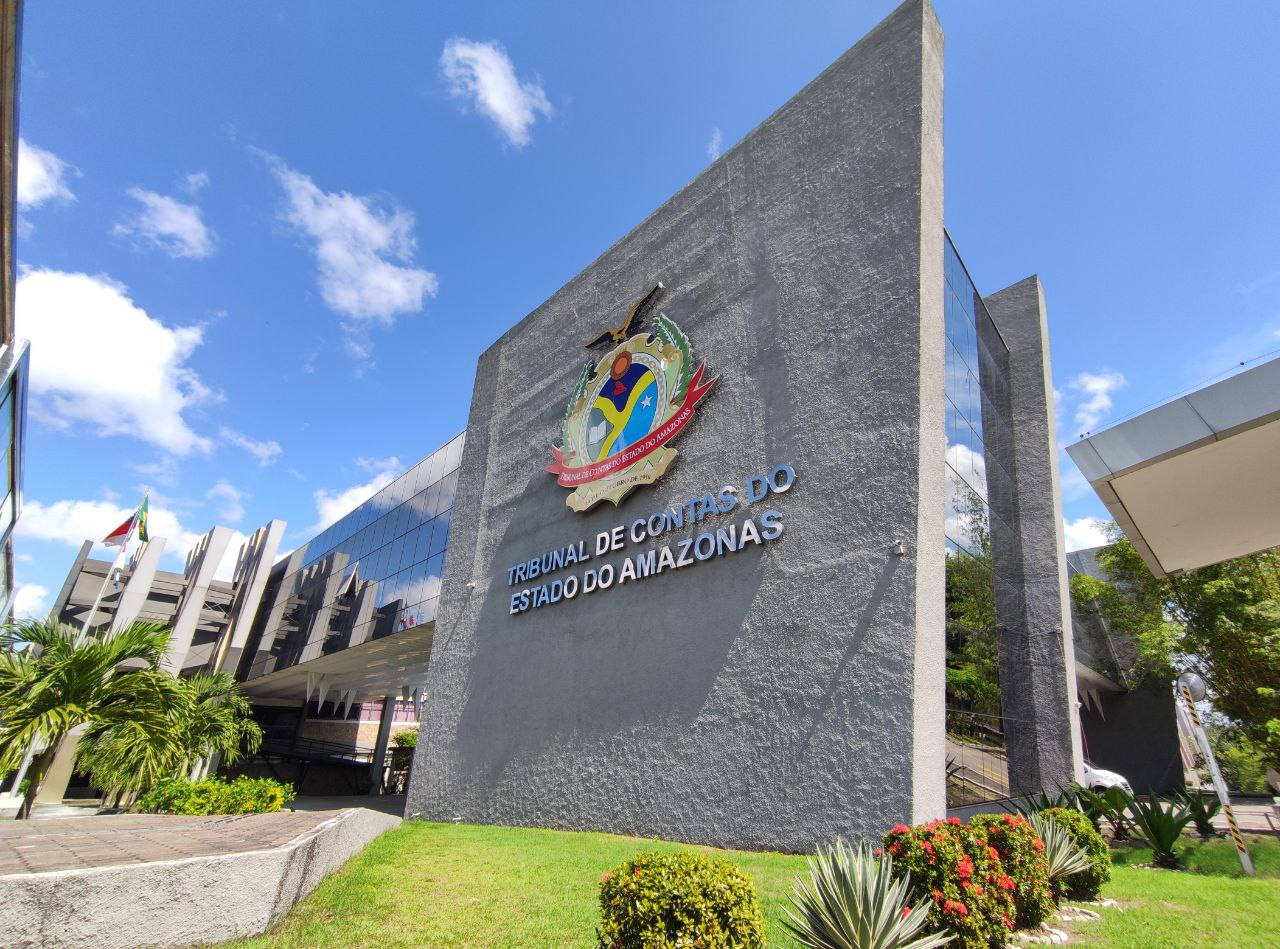 No momento, você está visualizando TCE-AM retoma licitação de R$ 35 milhões da Secom, mas mantém auditoria sob suspeita