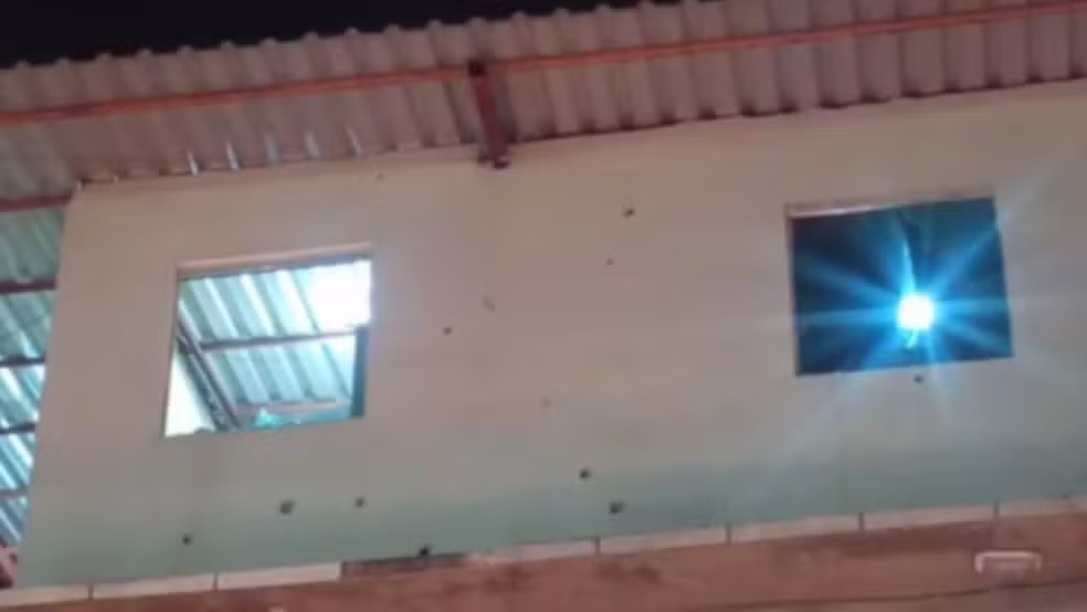 No momento, você está visualizando Investigação é aberta após residência de familiares de policial ser alvo de disparos na Compensa
