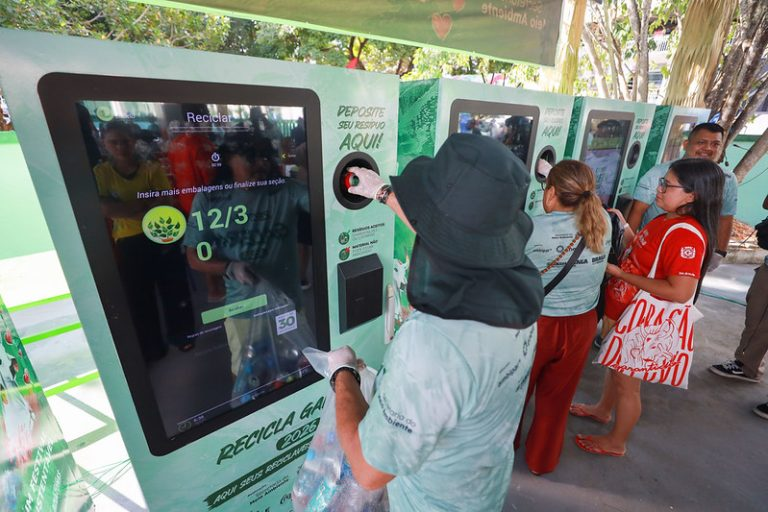 No momento, você está visualizando O outro lado da festa: Parintins 2026 bate recorde histórico de reciclagem com mais de 14 toneladas recolhidas