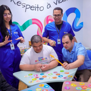 Promessa de Campanhas no AM: Projeto do Governo Prevê Secretaria Exclusiva para o Autismo e Auxílio de R$ 500 para Mães Atípicas