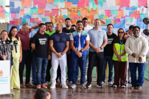 Leia mais sobre o artigo Comunidade do Parque Solimões recebe força-tarefa de serviços públicos e ganha anúncio de revitalização de lagoa
