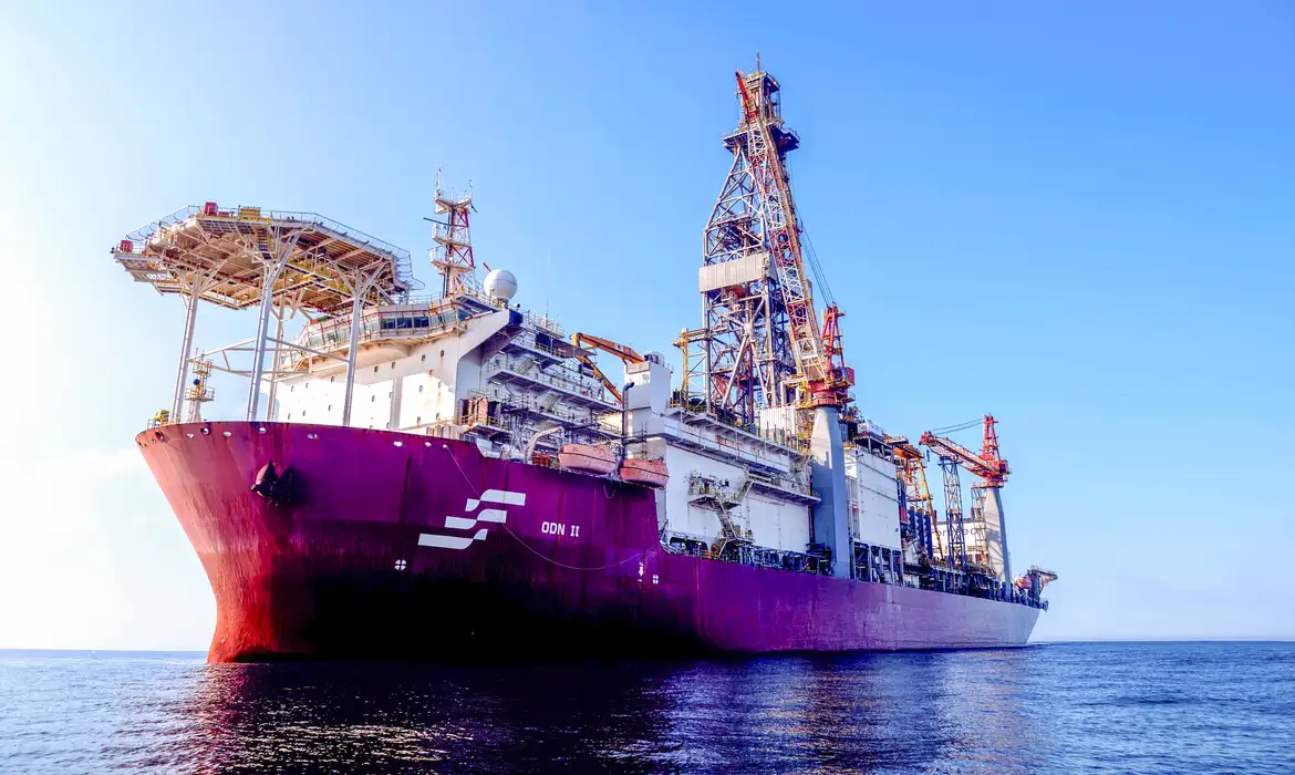 No momento, você está visualizando Petrobras avança em nova fronteira e encontra indícios de petróleo na Margem Equatorial