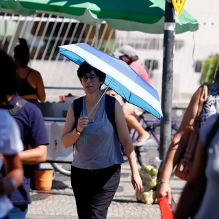 Planejamento de Contas: Projeção aponta salário mínimo de R$ 1.741 para 2027
