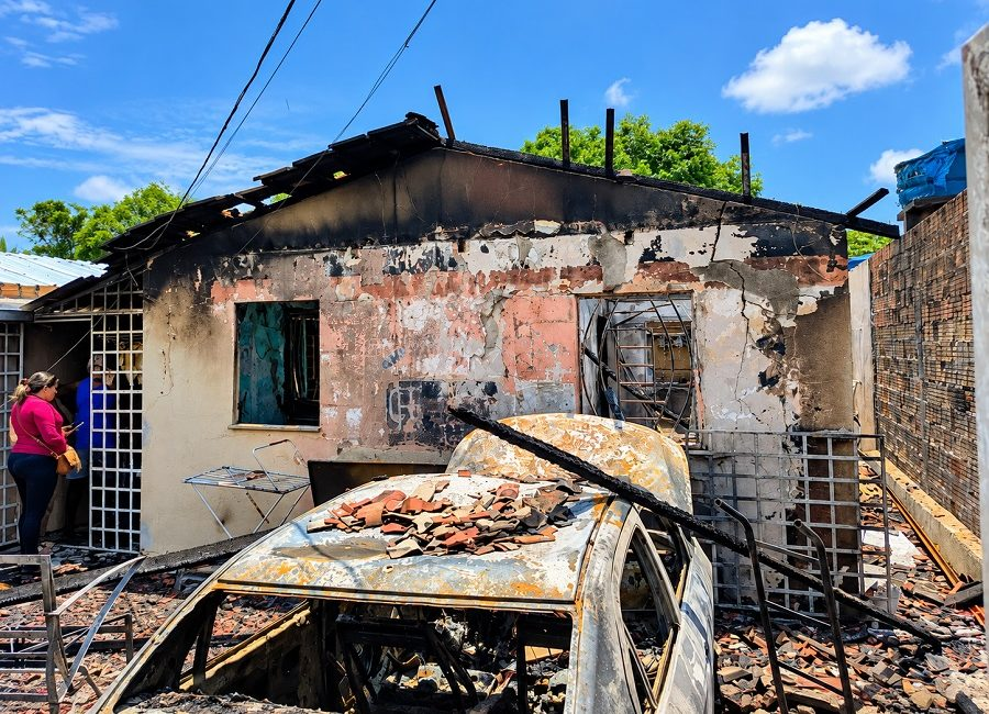 No momento, você está visualizando Incêndio atinge residência no bairro Nova Cidade após conflito familiar na zona Norte de Manaus