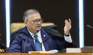 Leia mais sobre o artigo STF debate rito de julgamento: Dino e Zanin divergem de Fachin sobre análise de casos de Moraes e Mendonça