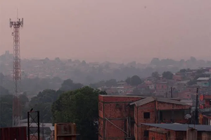 Leia mais sobre o artigo Neblina de Fumaça e Ar Comprometido: Manaus Enfrenta Impacto Ambiental nesta Quarta-feira