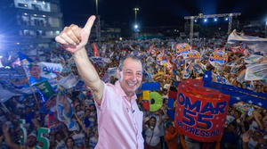 Leia mais sobre o artigo Fortalecimento de Vínculos Regionais: Omar Aziz Detalha Propostas para o Interior do Amazonas em Tefé e Alvarães