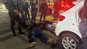 Leia mais sobre o artigo Trio suspeito de roubo é interceptado pela Polícia Militar na Zona Oeste de Manaus
