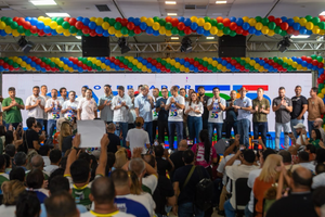 Leia mais sobre o artigo Fim da escala 6×1 repercute em agendas políticas de Omar Aziz em Manaus