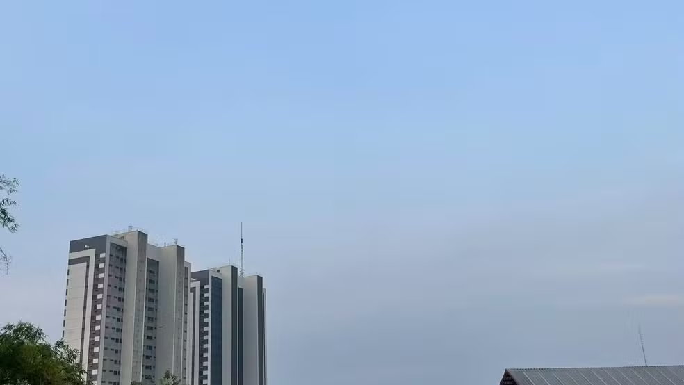 No momento, você está visualizando O Retorno da Fumaça: Manaus Novamente com a Pior Qualidade do Ar do País