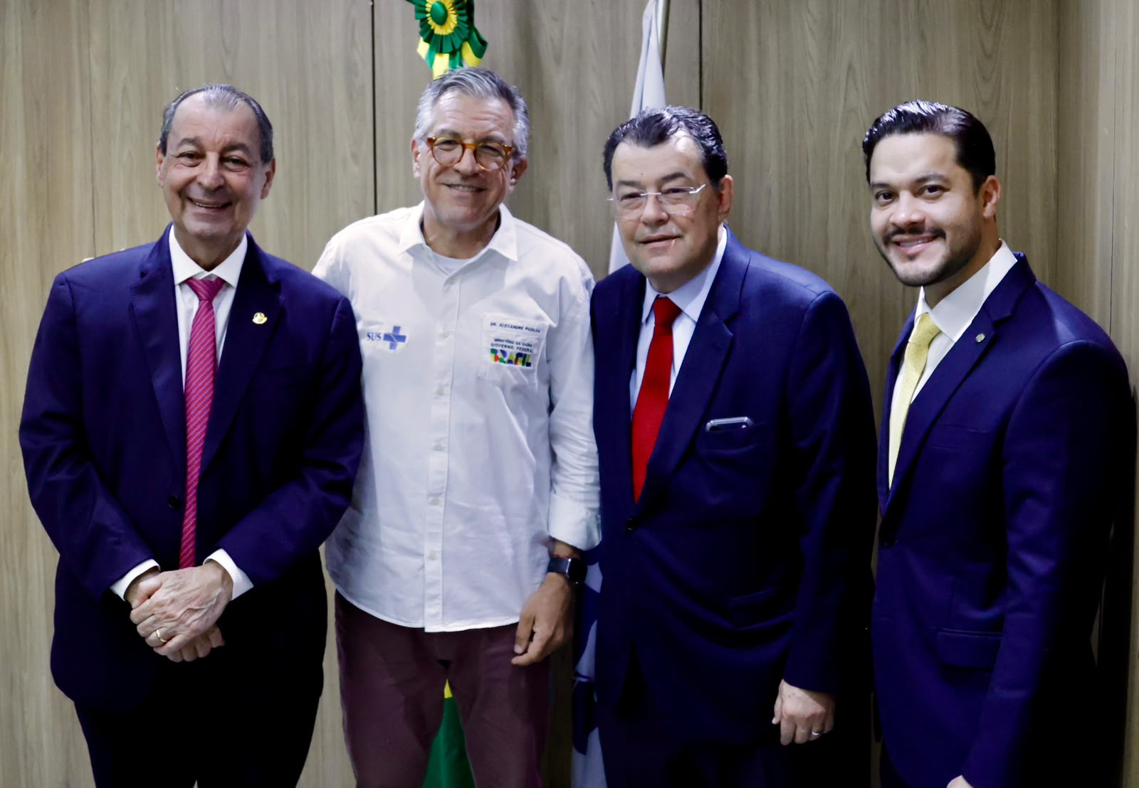 No momento, você está visualizando Gestão da Saúde no AM: Omar Aziz alinha plano de emergência com Ministério da Saúde para 2027