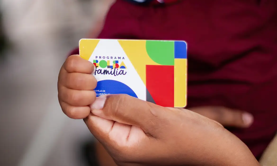 No momento, você está visualizando Combate à desinformação: Governo confirma manutenção de benefícios sociais e regras da jornada de trabalho