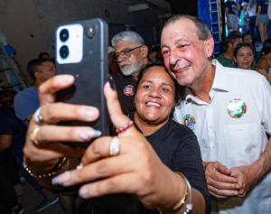 Leia mais sobre o artigo Proposta de Omar Aziz para o Amazonas: foco em regionalização da saúde e combate estrutural à fome