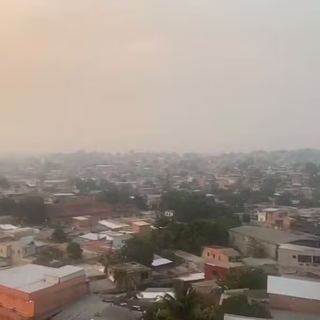 Por que Manaus Amanhece Coberta por Fumaça? Entenda a Dinâmica dos Ventos e a Origem dos Incêndios na Amazônia
